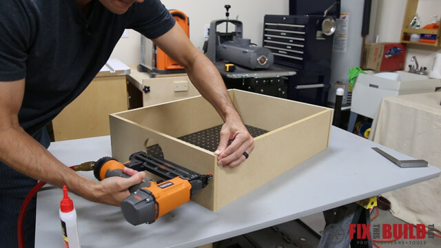 assembling sanding box