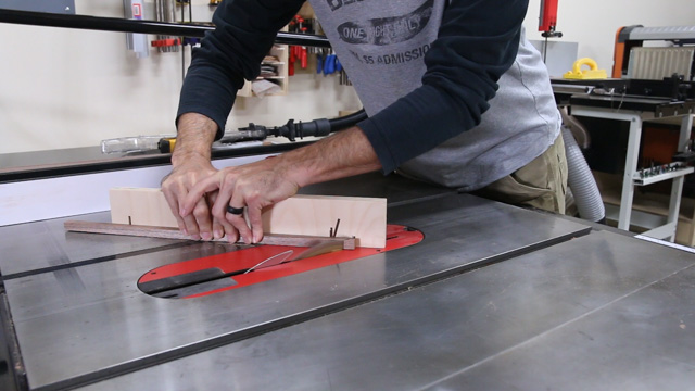 cutting miters on table saw