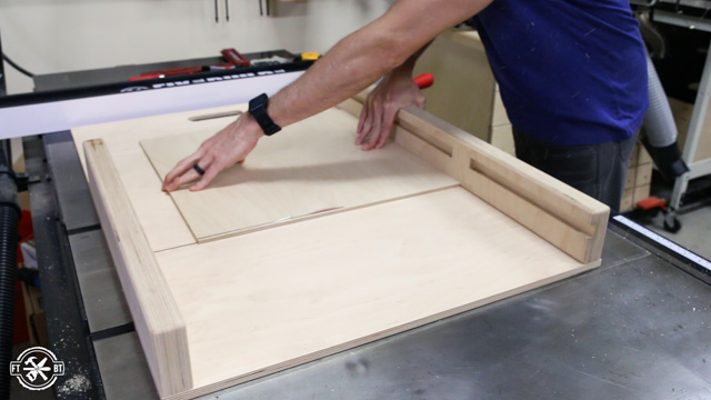 adjusting table saw sled