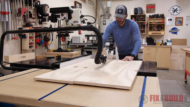 using table saw to rip down plywood