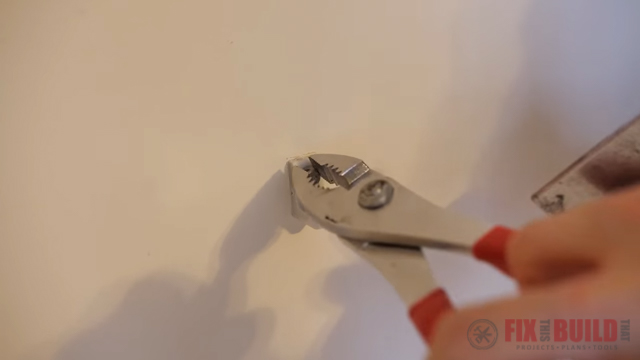 using pliers to remove j clip