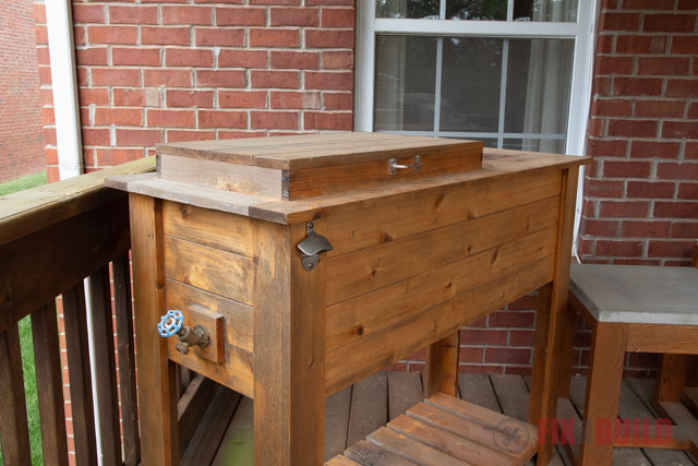 DIY Outdoor Bar with built in cooler