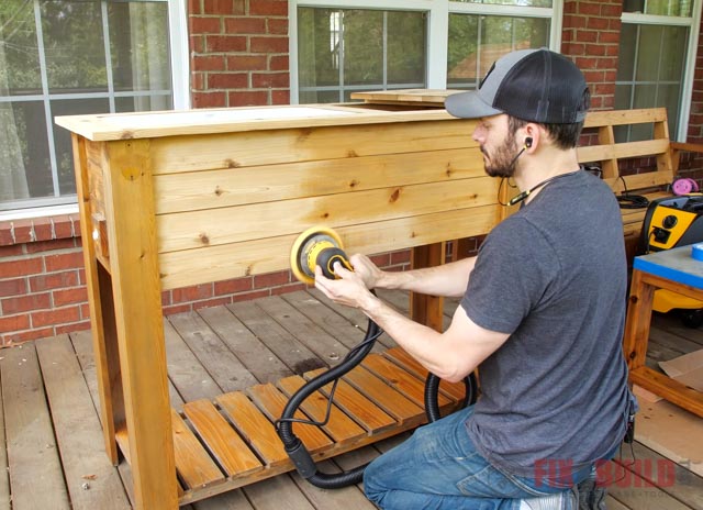 sanding wood with random orbital sander