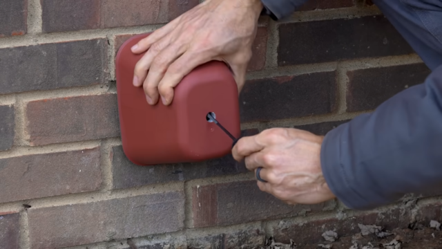 Adding an cover to outdoor faucets in winter